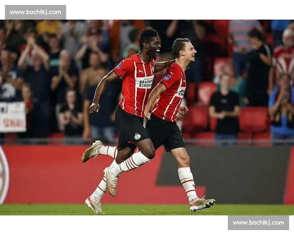 欧冠比分风云再起豪门对决引爆全场激情之夜悬念迭起巅峰荣耀对抗 欧冠比分风云再起豪门对决引爆全场激情之夜悬念迭起巅峰荣耀对抗