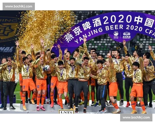 足球赛事手机版打造掌上观赛互动体验新生态平台引领全民足球热潮 - 副本 - 副本